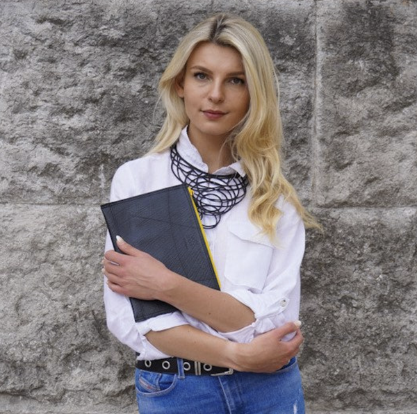 Flat zipped CLUTCH by Paguro